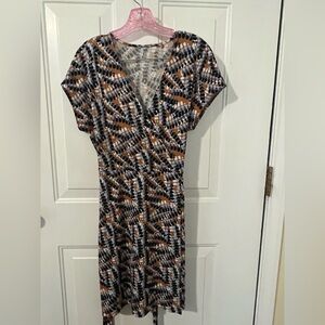 LIKE NEW Nine West Women’s Faux Wrap Belted Dress - Sz Medium